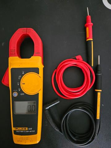 Fluke 323 True RMS Multimeter + TL175 Meetsnoeren beschikbaar voor biedingen