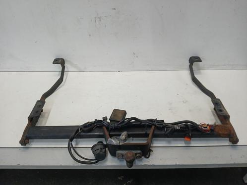 TREKHAAK Renault Trafic (1FL / 2FL / 3FL / 4FL) (01-2014/-), Auto-onderdelen, Ophanging en Onderstel, Renault, Gebruikt