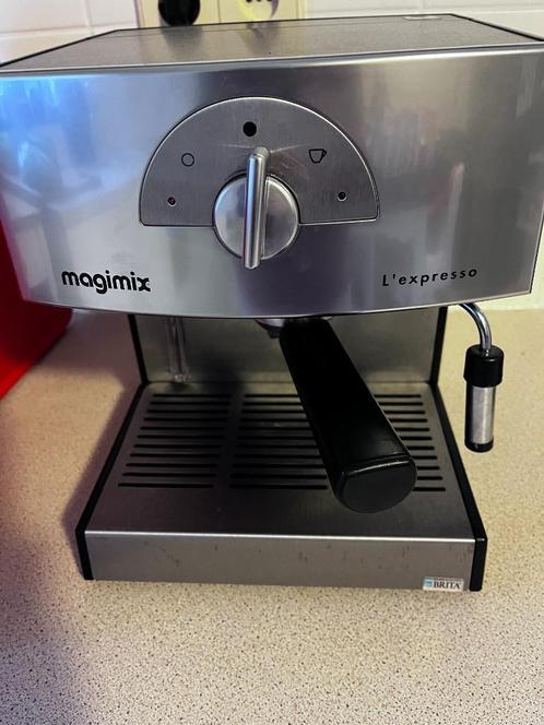 magimix l'expresso met brita filter, Electroménager, Cafetières, Comme neuf, Café moulu, Dosettes et capsules de café, Machine à espresso