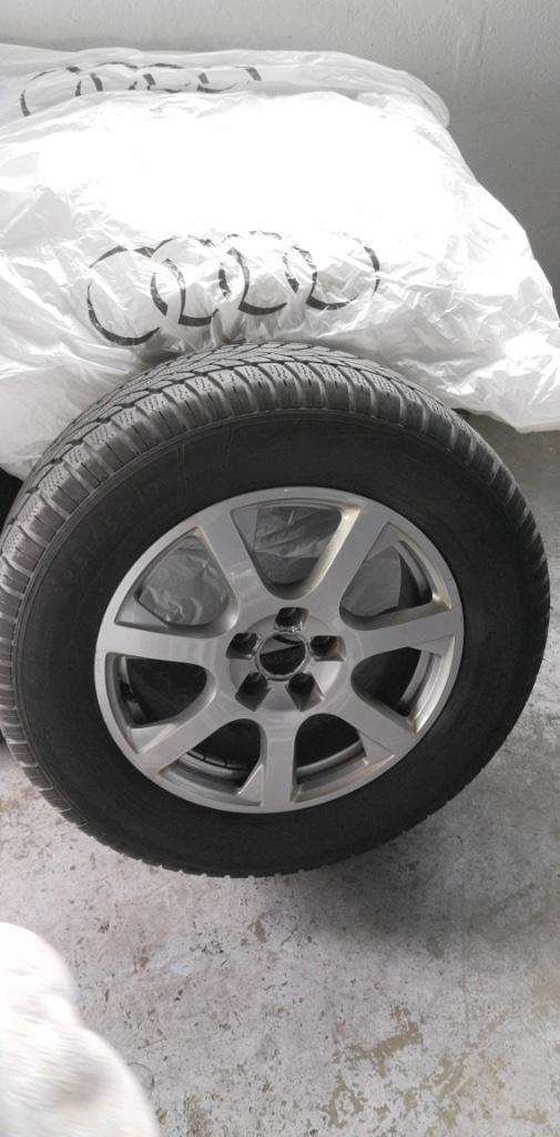 Jantes comme neuve+ pneus hiver Audi Q5, Auto-onderdelen, Banden en Velgen, Band(en), Winterbanden, 17 inch, Ophalen