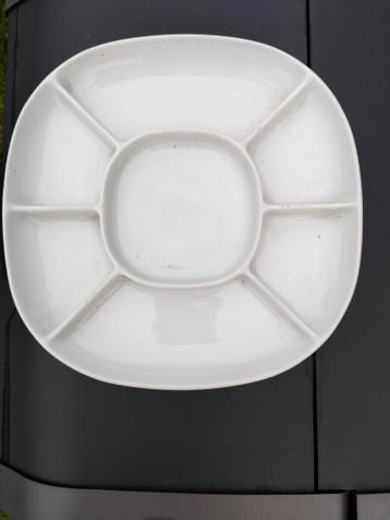 Zes witte fondueborden. GRATIS