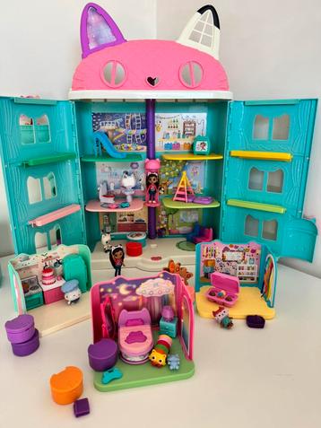 Gabby’s poppenhuis met uitbreidingen beschikbaar voor biedingen