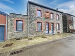 Huis te koop in Onhaye, 4 slpks, 207 m², Vrijstaande woning, 4 kamers