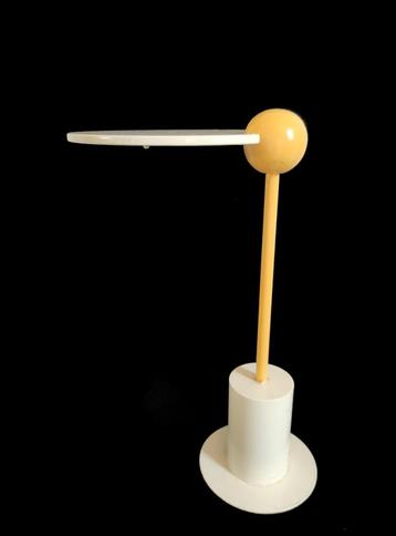 Zeer zeldzaam memphis stijl bijzettafel Edward Geluk design, Huis en Inrichting, 45 tot 60 cm, Overige materialen, Minder dan 55 cm