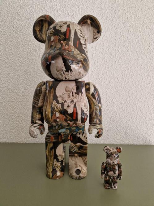 Bearbrick 400% & 100% The Haunted Old Palace at Soma, Collections, Statues & Figurines, Neuf, Autres types, Enlèvement ou Envoi