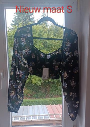 Dames kleding beschikbaar voor biedingen