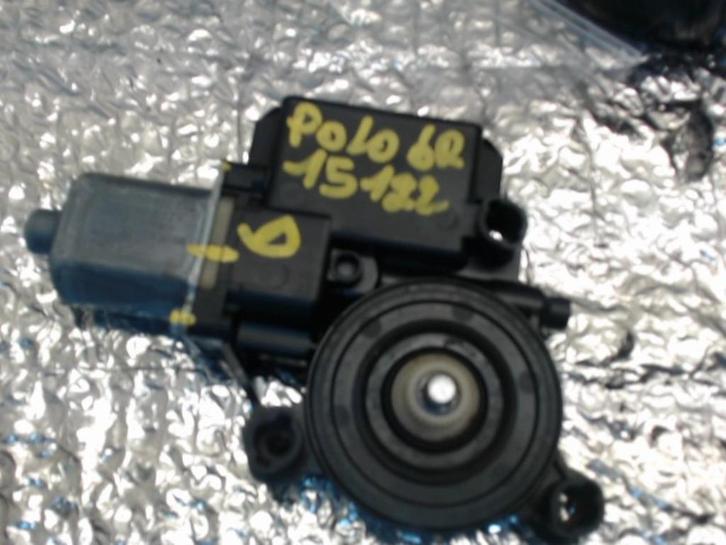 Moteur lève vitre avant droit Volkswagen Polo 5 2009-2015, Auto-onderdelen, Ruiten en Toebehoren, Volkswagen, Gebruikt, Ophalen