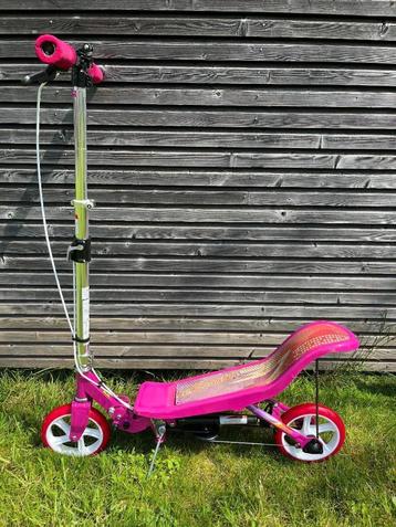 Space scooter step roze