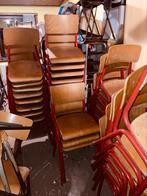 Vintage houten schoolstoelen en stapelstoelen perfect, Ophalen