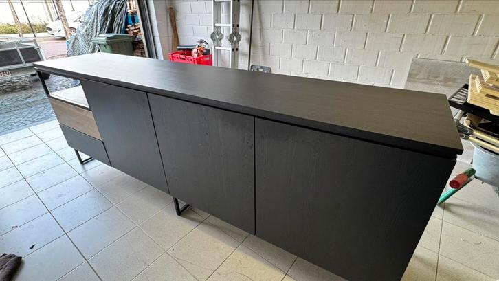 Moderne zwarte dressoir, Huis en Inrichting, Kasten | Dressoirs, Zo goed als nieuw, Ophalen
