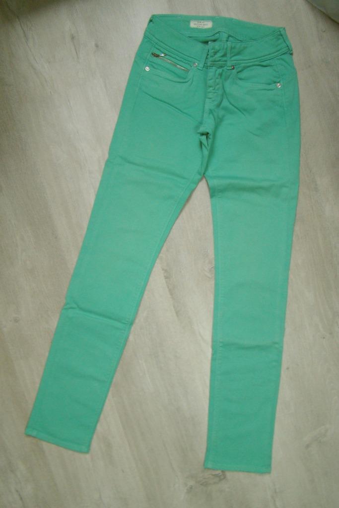 Pepe Jeans fresh green lange broek meisjes dame W26 / L32, Kleding | Dames, Spijkerbroeken en Jeans, W27 (confectie 34) of kleiner