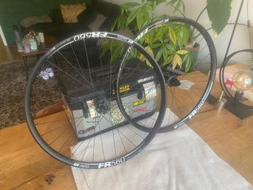 DT swiss FR 560 wielset met 240EXP naven, Fietsen en Brommers, Ophalen of Verzenden, Zo goed als nieuw