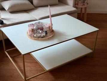 Salontafel beschikbaar voor biedingen