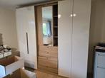 Armoire gratuite, Maison & Meubles, Enlèvement, Utilisé