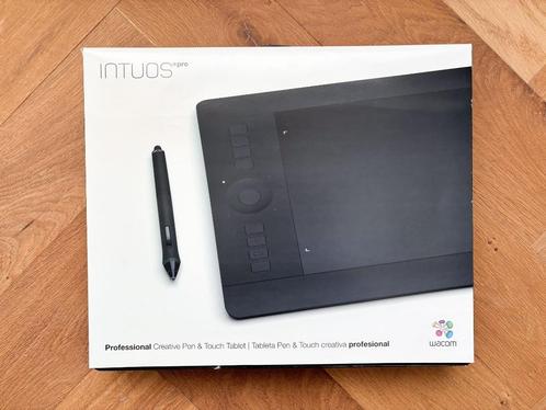 Wacom Intuos Pro M, Informatique & Logiciels, Tablettes graphiques, Comme neuf, Filaire, Enlèvement