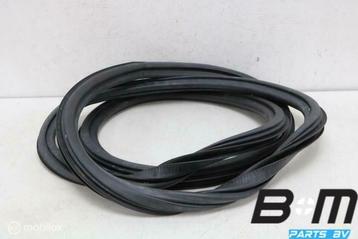 Portierrubber achterzijde Audi RS3 8V FL SB 8V4833721B beschikbaar voor biedingen