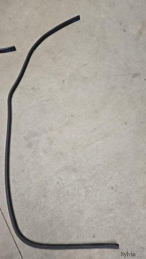 Portier deurrubber links BMW 1 Serie E88 Cabrio 51767164993, Auto-onderdelen, Carrosserie, Gebruikt, Ophalen of Verzenden