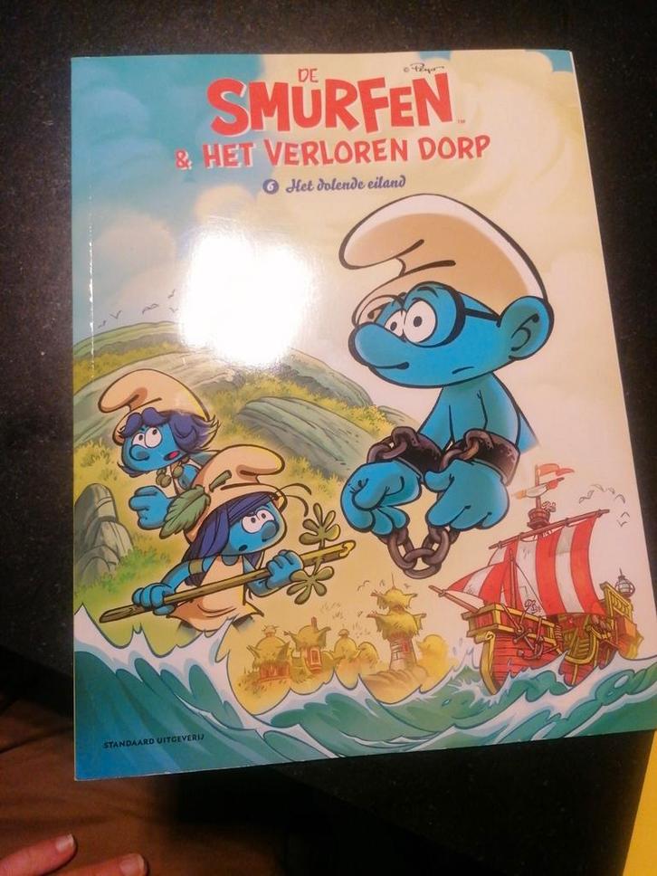 Peyo - Het dolende eiland, Boeken, Stripverhalen, Zo goed als nieuw, Ophalen of Verzenden