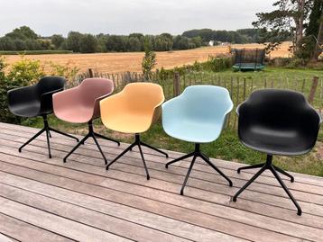5 eetkamerstoelen beschikbaar voor biedingen
