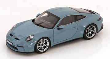 PORSCHE 911 (992) S/T 2023 - Échelle 1/18 - PRIX : 119€ beschikbaar voor biedingen