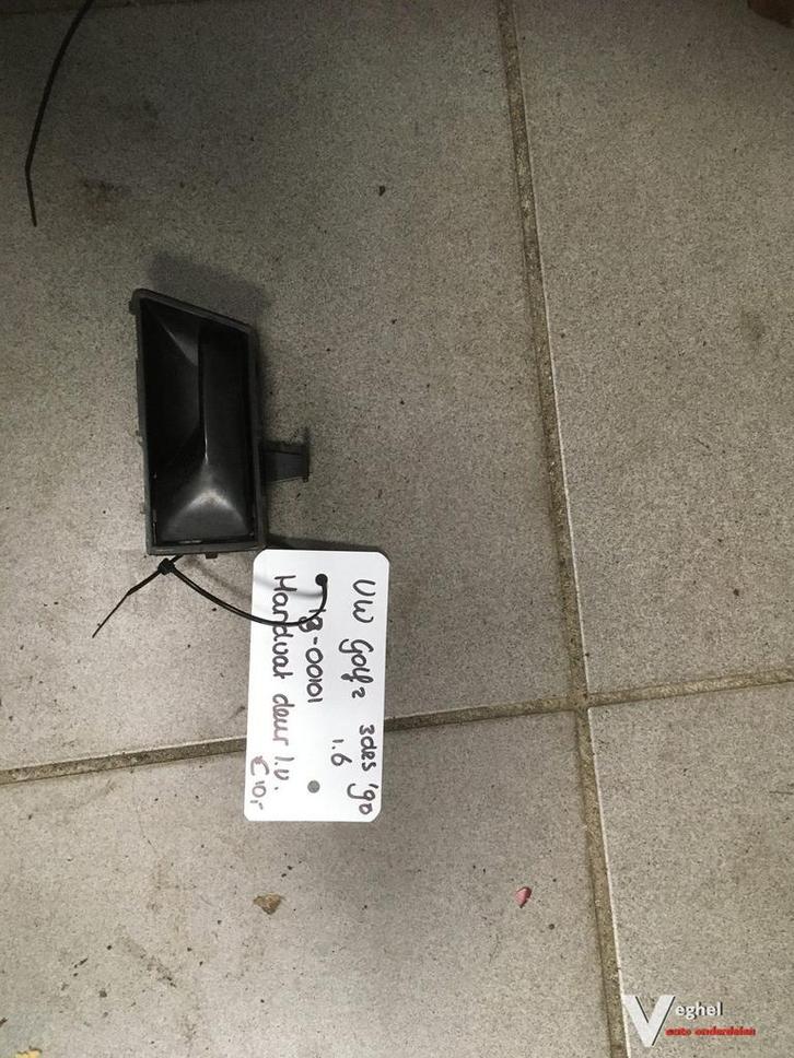 VW Golf 2  1.3 binnengreep 1990 linksvoor, Autos : Pièces & Accessoires, Carrosserie & Tôlerie, Porte, Utilisé, Enlèvement ou Envoi