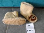 2 paires de pantoufles enfants pointures 24 et 28 - 29, Ophalen of Verzenden, Gebruikt, Jongen of Meisje