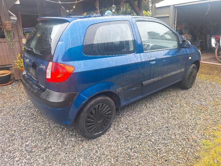 huyndai getz 1.2 GEKEURD MET CARPASS 1499EURO, Autos, Hyundai, Particulier, Getz, ABS, Airbags, Alarme, Verrouillage central, Rétroviseurs électriques