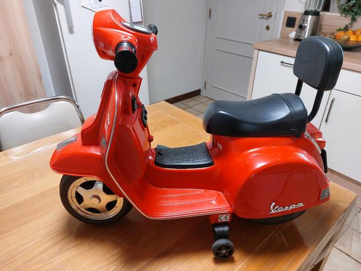 Elektrische vespa scooter, Kinderen en Baby's, Speelgoed | Buiten | Accuvoertuigen, Ophalen