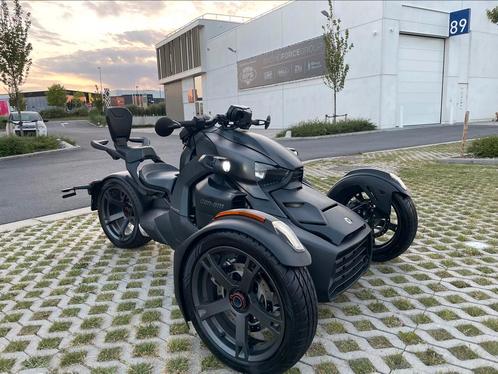 CAN AM RYKER 900 * GARANTIE * 2022 * 2.000 km * CT ok, Motoren, Quads en Trikes, meer dan 35 kW, 3 cilinders, Ophalen