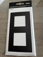 Niko tweevoudige afdekplaat 71mm centerafstand / Intense, Doe-het-zelf en Bouw, Ophalen of Verzenden, Nieuw, Stopcontact