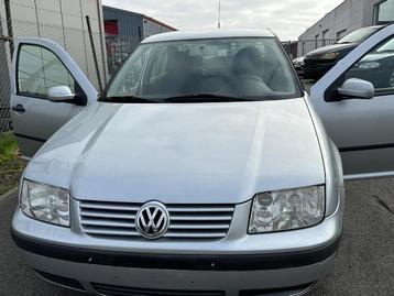 Volkswagen bora 1.6 benzine 90.127km gekeurd Klaar inschrijv disponible aux enchères