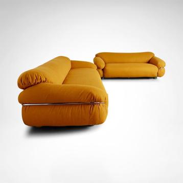 Sesann bouclé sofa Gianfranco Frattini -  Cassina, set van 2 beschikbaar voor biedingen