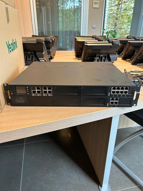 Centrale téléphonique avec lot de 19 téléphones Mitel, Telecommunicatie, Telefooncentrales, Zo goed als nieuw, Ophalen