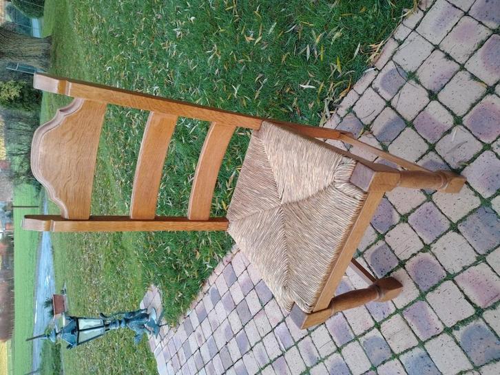 6 stoelen met rieten zitting en uit eik gemaakt., Huis en Inrichting, Complete eetkamers, Zo goed als nieuw, Ophalen