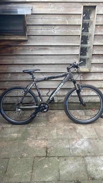 Mountainbike beschikbaar voor biedingen