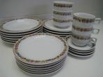 Vintage servies, wit met bloemen. 25 stuks. Mitterteich, Huis en Inrichting, Keuken | Servies, Ophalen, Bord(en)