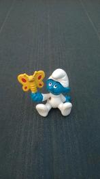 Babysmurf met vlinder 2.0218, Verzamelen, Smurfen, Ophalen of Verzenden, Gebruikt, Babysmurf, Poppetje, Figuurtje of Knuffel