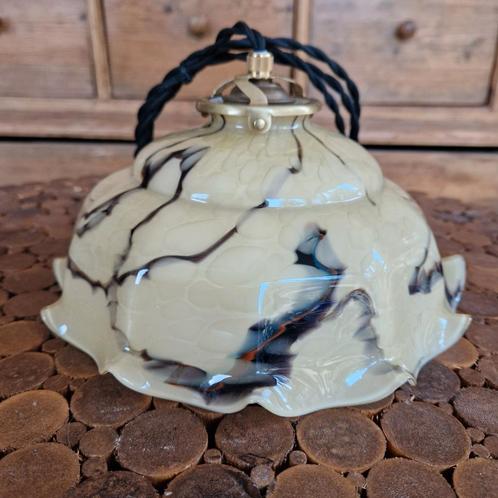 vintage Art-Deco gemarmerde opaline glazen hanglamp., Antiek en Kunst, Antiek | Verlichting, Ophalen of Verzenden