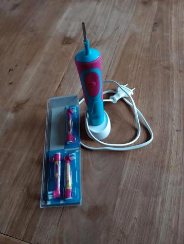 Braun Oral-B kids princess elektrische tandenborstel roze