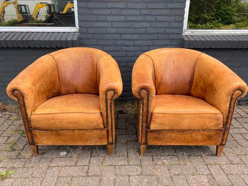 Twee prachtige oude schapenleren zetels cognac, Huis en Inrichting, Zetels | Voetbanken en poefs, Ophalen of Verzenden
