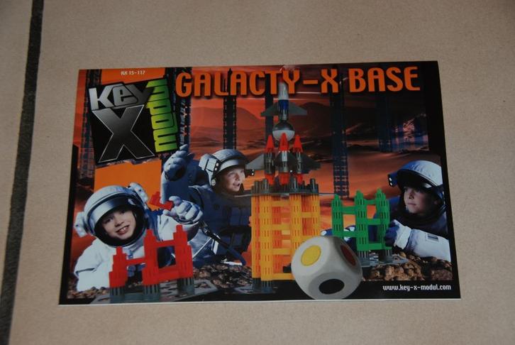 Galacty-X Base 4+ zoals 9 bord- en constructiespel, Hobby en Vrije tijd, Gezelschapsspellen | Bordspellen, Zo goed als nieuw, Drie of vier spelers