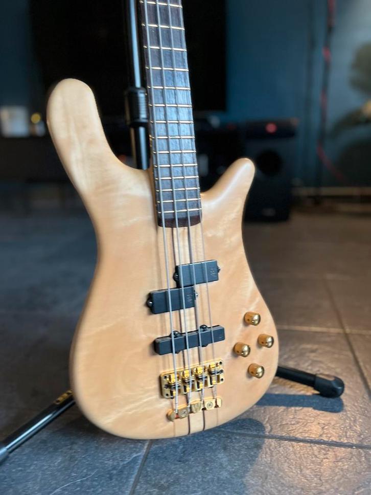 1992 Warwick Streamer Stage I Germany, Musique & Instruments, Instruments à corde | Guitares | Basses, Comme neuf, Enlèvement ou Envoi