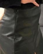 Kort Leren rokje boven de knie, Kleding | Dames, Rokken, Ophalen of Verzenden, Zo goed als nieuw, Maat 36 (S)