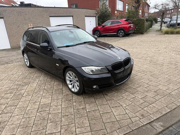 BMW 318D BREAK AUTOMAAT 2010 214000KM AC KEURING VERKOOP, Auto's, BMW, Particulier, 3 Reeks, ABS, Airbags, Airconditioning, Alarm