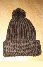 Lot de jolis bonnets neufs à pompon - 1 euro pièce !!, Vêtements | Hommes, Enlèvement ou Envoi, Neuf