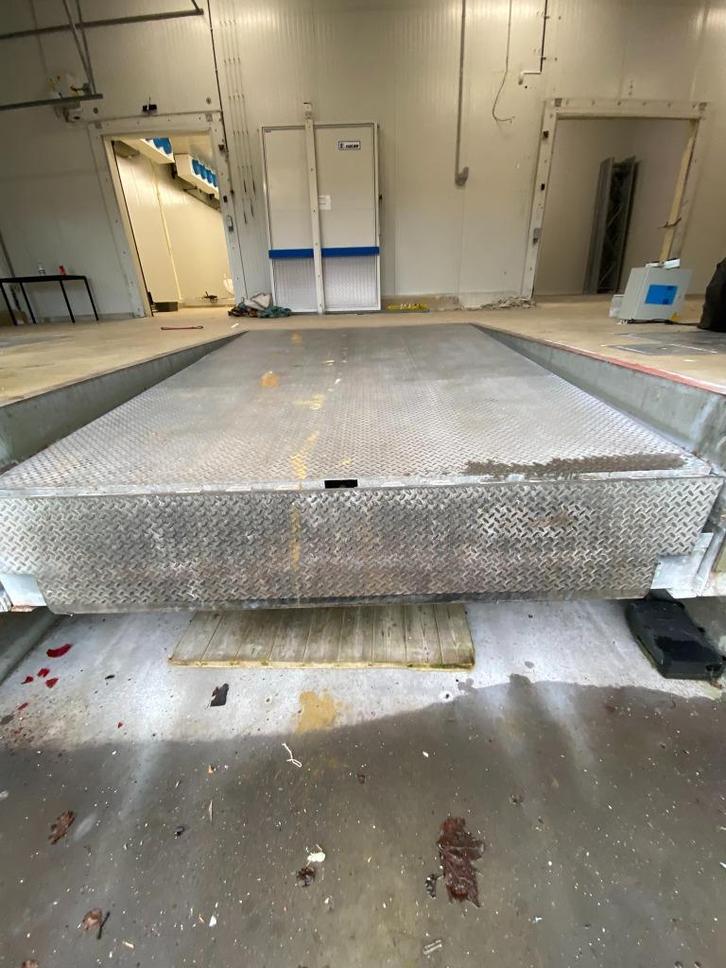 Dock leveler laadkade brug, Zakelijke goederen, Kantoor en Winkelinrichting | Magazijn, Stelling en Opslag, Ophalen