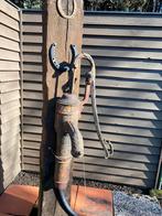 Gietijzeren pomp + 2 hoefijzers . Mooi in de tuin., Tuin en Terras, Tuinwanddecoratie, Ophalen of Verzenden, Gebruikt