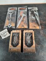 The hobbit: 2 keychains en 3 verschillende pen and bookmark, Verzamelen, The Noble collection, Nieuw, Ophalen of Verzenden, 26-28 Neal Street Ground Floor, London WC2H 9QQ England