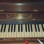 Oude piano 0476610886, Muziek en Instrumenten, Ophalen, Piano