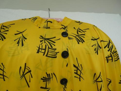 2 Tuniques pour le carnaval, jaune + motifs chinois, Hobby & Loisirs créatifs, Tissus & Chiffons, Comme neuf, Polyester, 30 à 120 cm